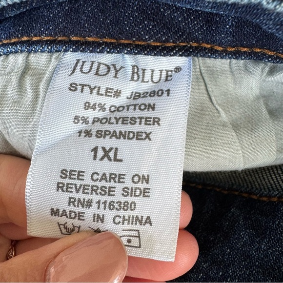 Like new! Judy Blue CAROLYNN HIGH RISE DENIM SKIRT with Frayed Hem - Picture 9 of 11